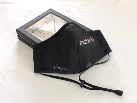 מסכת בד ממותגת