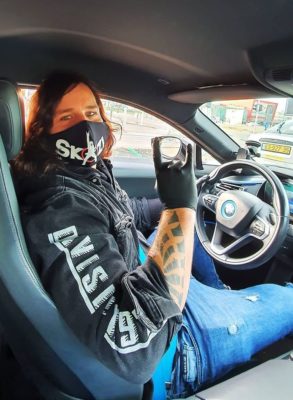 מסכת בד ממותגת סקאזי